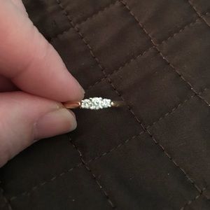1/4K Diamond. 14k yellow gold ring